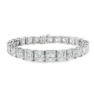 Exquisite tennis bracelet. Crafted in lustrous white gold, it features a series of matching dazzling Asher cut diamonds. ALL GIA certified, The mixed cutting style enhances the brilliance of each diamond, making this bracelet a timeless piece of elegance and sophistication. Details : 18KWG, 23.30 gram, set with 27 Asher cut for a total of 41.30ct ALL GIA JK