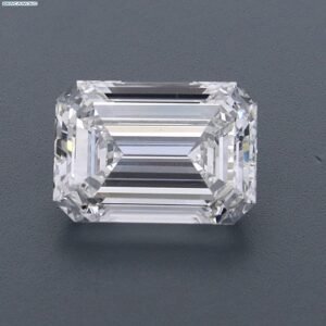 Emerald Cut Diamond 17-139    Weight 3.10