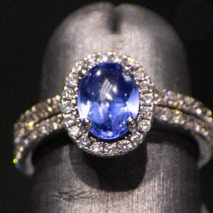 Oval Aquamarine Cocktail Ring in 18kt White Gold. DDI-590-10027/5-10081