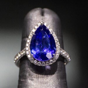 18kt White Gold Cocktail Ring with Pear-Shaped Tanzanite. SKU DDI-5-10090