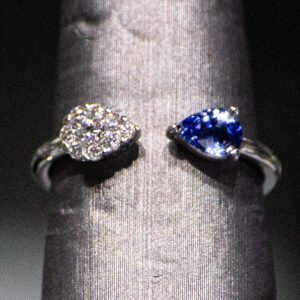 White Gold Sapphire & Diamonds Ring (Copy)